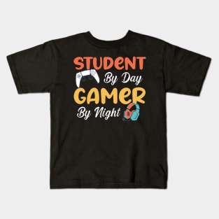 Student By Day Gamer By Night Funny Sayings Meme For Gamers Kids T-Shirt